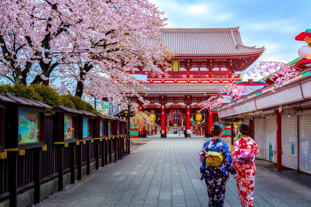 The Ultimate Guide to Exploring Tokyo: Must-Visit Spots and Accommodation Tips