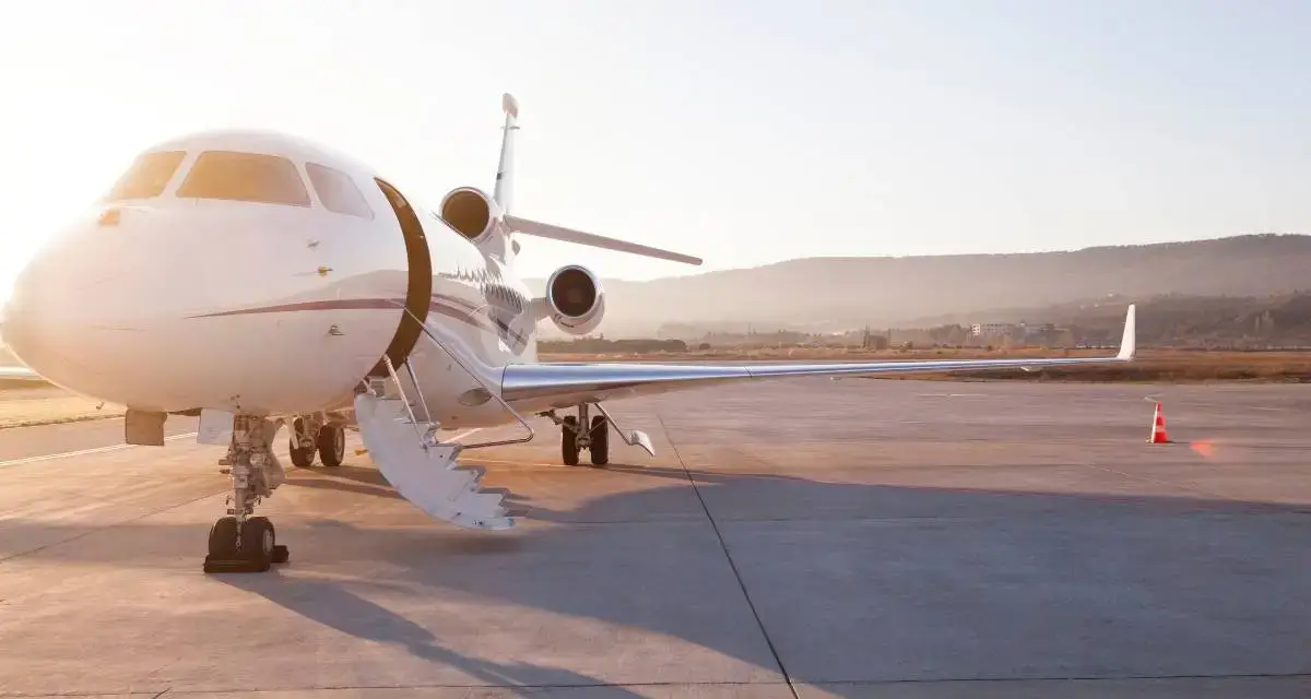 Traveling on a Private Jet from Mumbai to Dubai: Luxury and Efficiency in the Skies